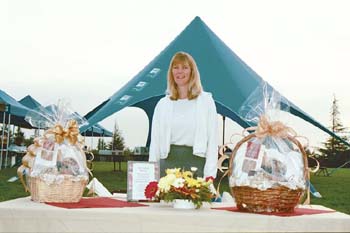 gift_basket_booth